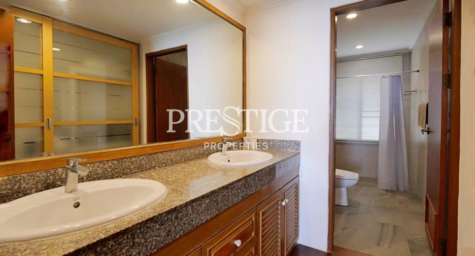 For rent 3 bedrooms condo in Na Jomtien, Pattaya
