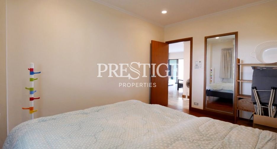 For rent 3 bedrooms condo in Na Jomtien, Pattaya