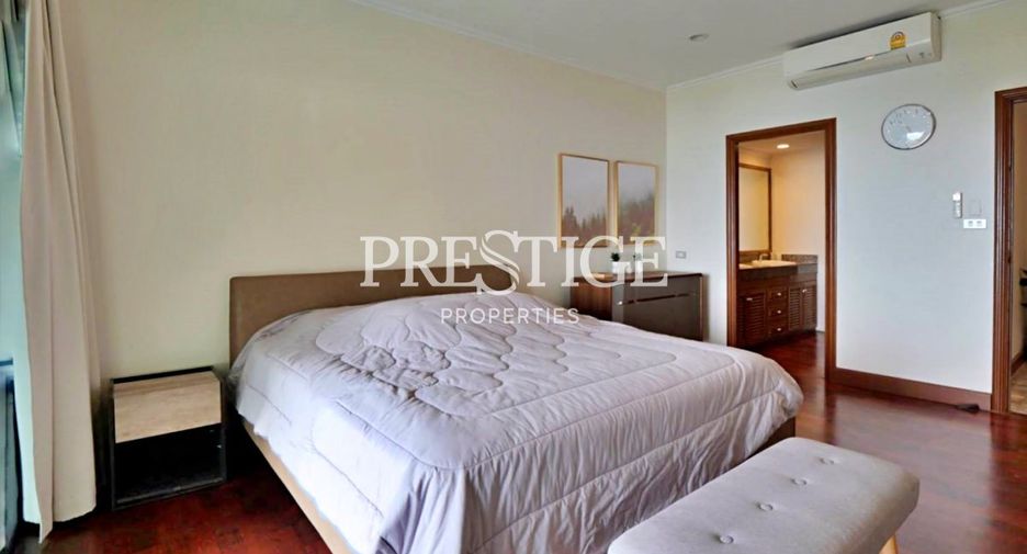 For rent 3 bedrooms condo in Na Jomtien, Pattaya