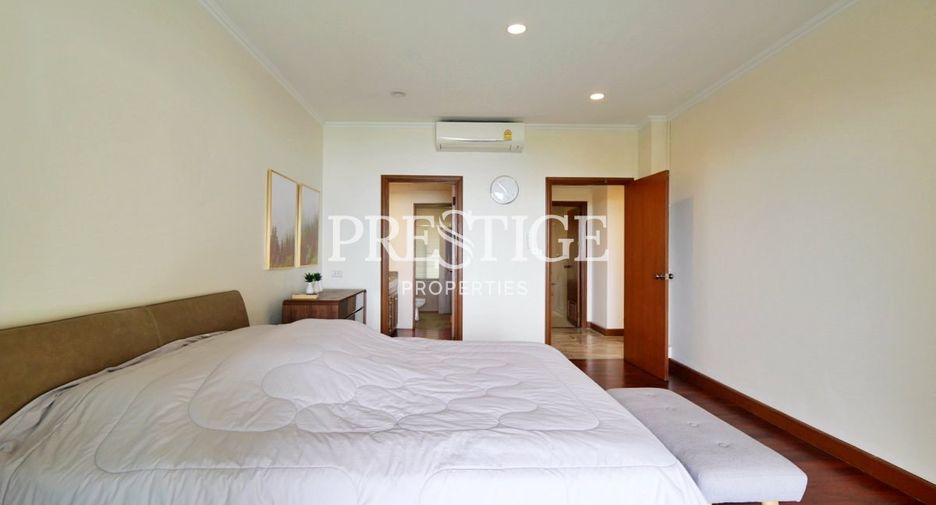 For rent 3 bedrooms condo in Na Jomtien, Pattaya