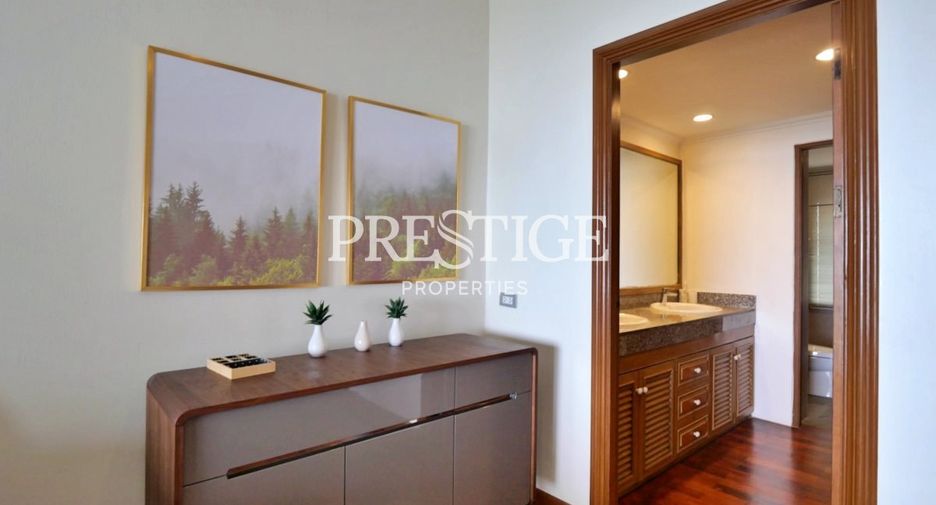For rent 3 bedrooms condo in Na Jomtien, Pattaya