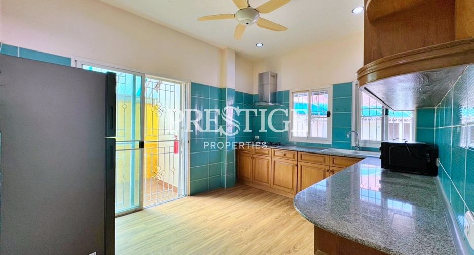 For rent 4 bedrooms house in Bang Lamung, Chonburi