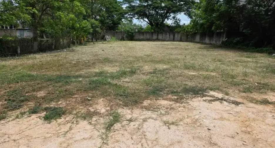 Terreno en venta en San Kamphaeng, Chiang Mai