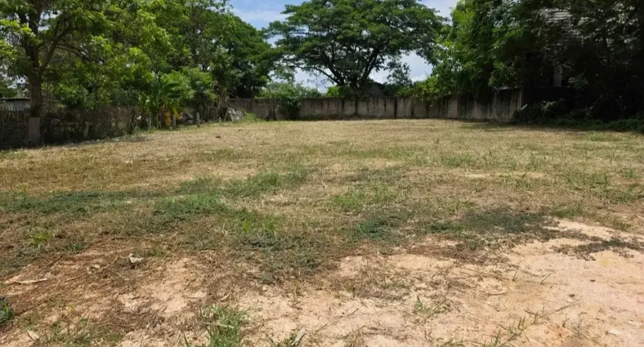 Terreno en venta en San Kamphaeng, Chiang Mai