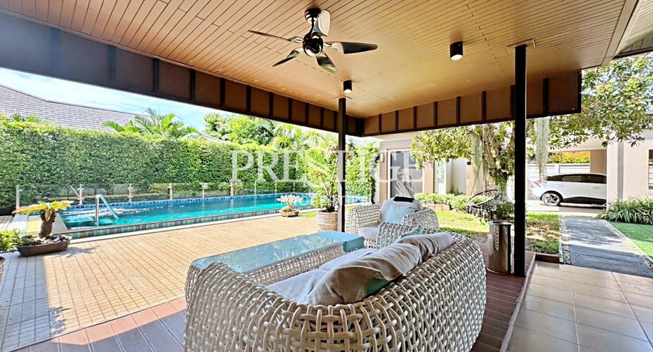 For rent 3 bedrooms house in Huay Yai, Pattaya
