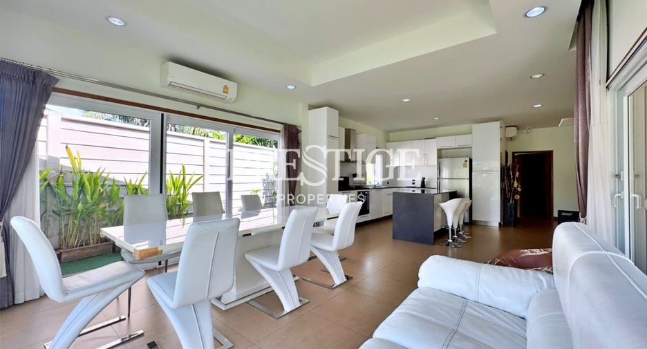 For rent 3 bedrooms house in Huay Yai, Pattaya