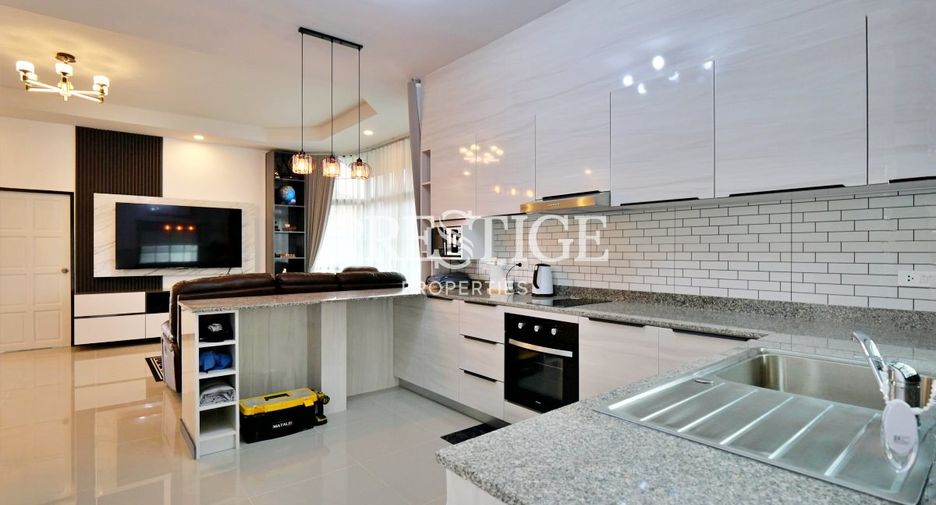 For rent 3 bedrooms house in Bang Lamung, Chonburi