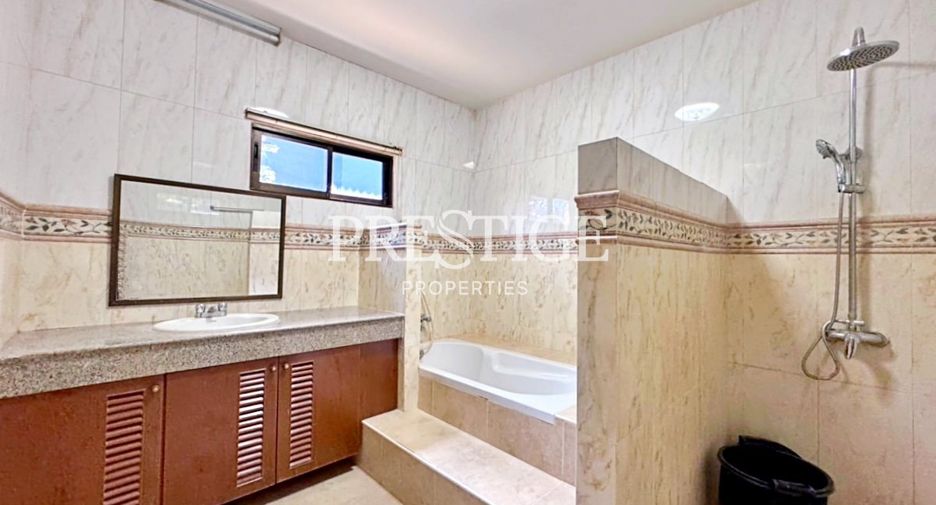 For rent 3 bedrooms house in Bang Lamung, Chonburi