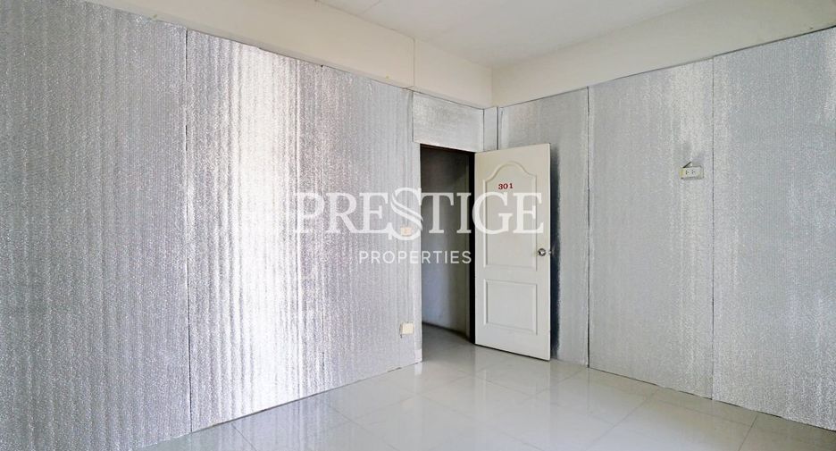 For rent 6 bedrooms retail Space in Bang Lamung, Chonburi