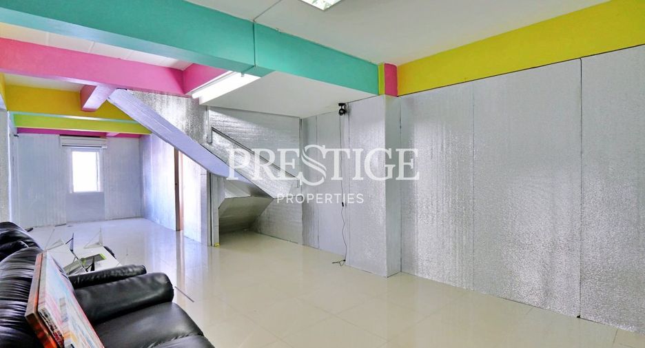 For rent 6 bedrooms retail Space in Bang Lamung, Chonburi