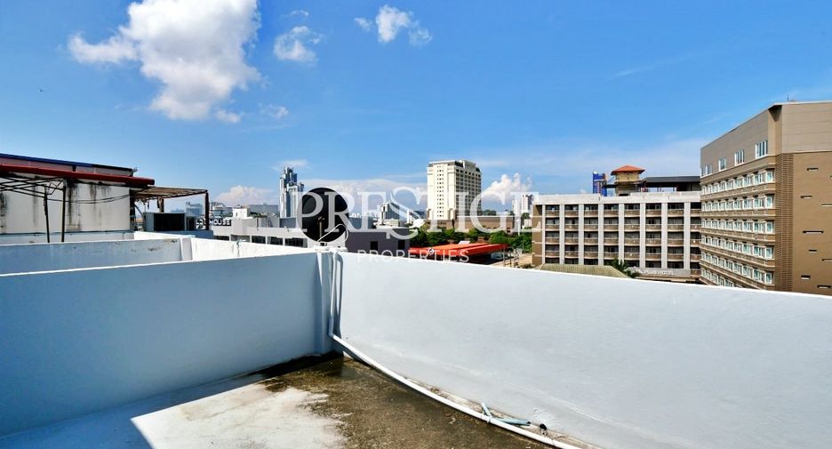 For rent 6 bedrooms retail Space in Bang Lamung, Chonburi