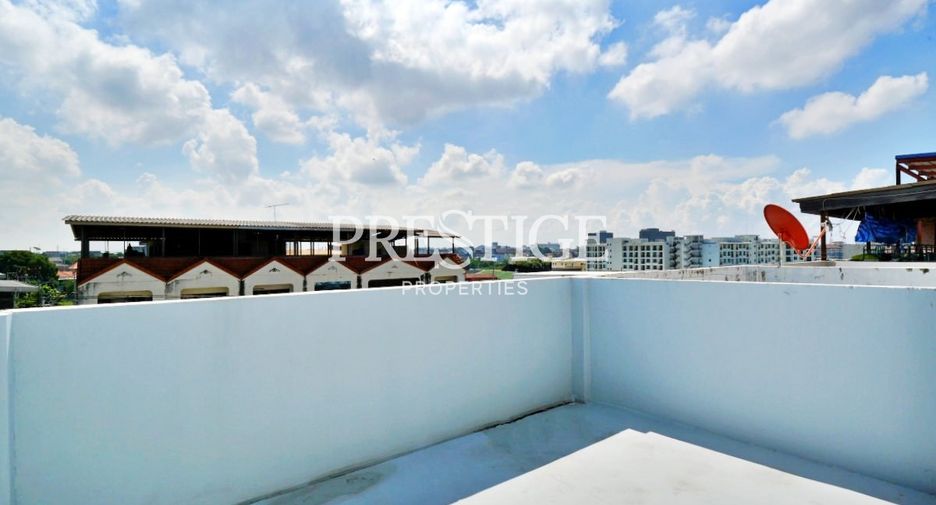 For rent 6 bedrooms retail Space in Bang Lamung, Chonburi