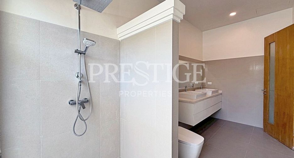 For rent 4 bedrooms house in Bang Lamung, Chonburi