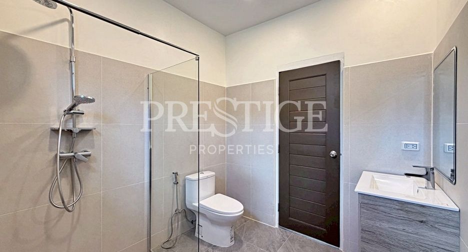 For rent 4 bedrooms house in Bang Lamung, Chonburi