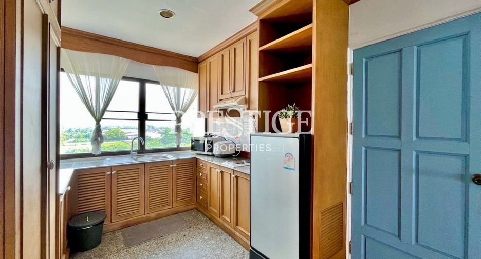 For rent 3 bedrooms condo in Na Jomtien, Pattaya