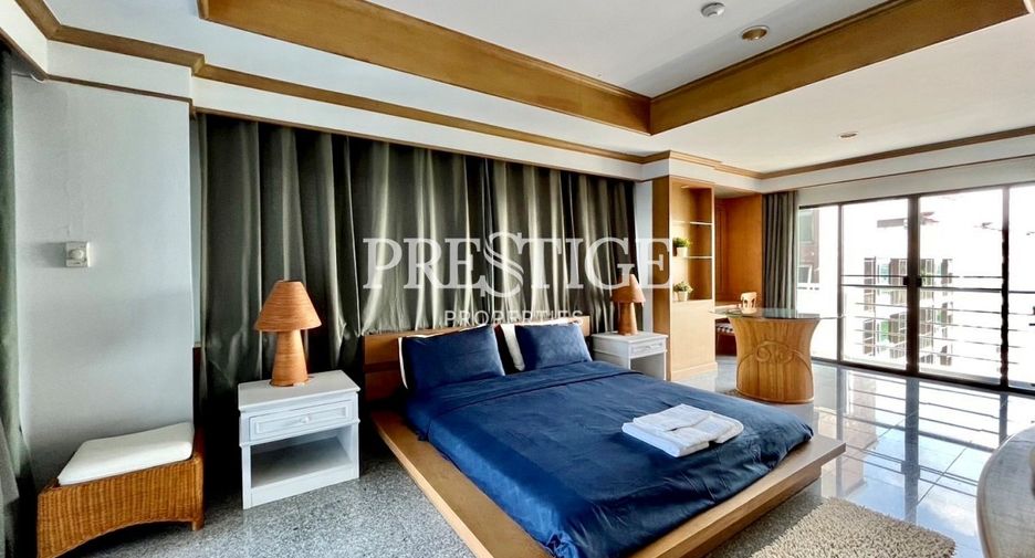 For rent 3 bedrooms condo in Na Jomtien, Pattaya