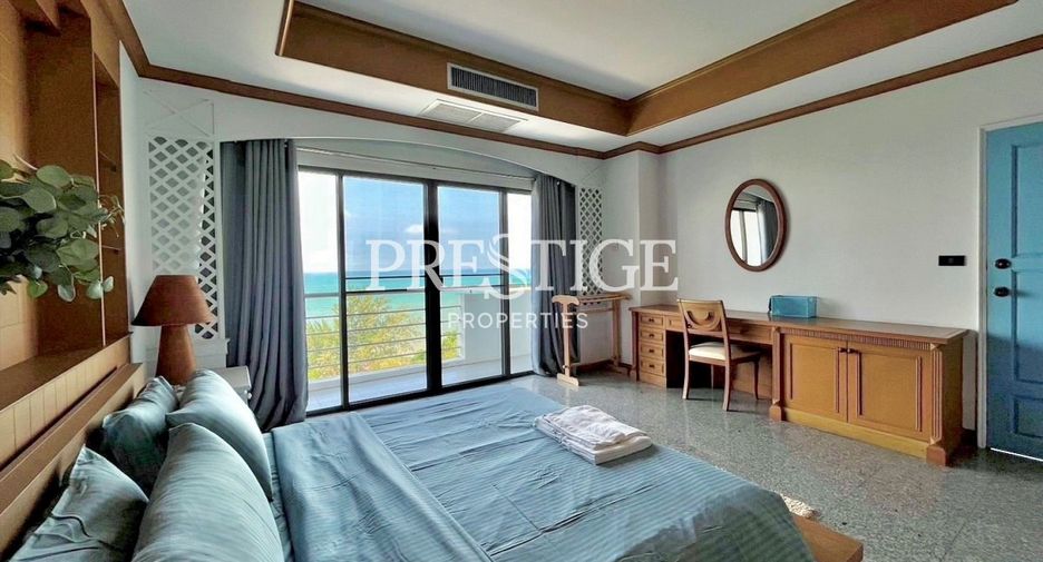 For rent 3 bedrooms condo in Na Jomtien, Pattaya