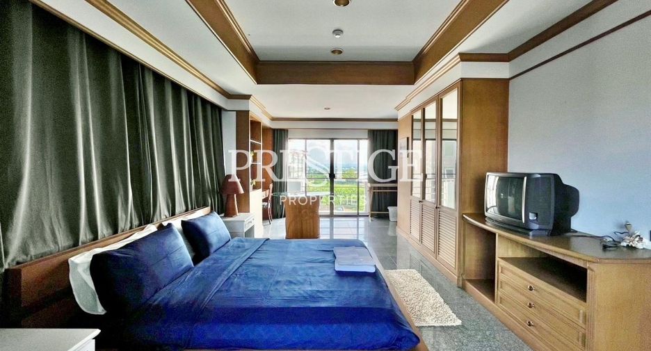 For rent 3 bedrooms condo in Na Jomtien, Pattaya