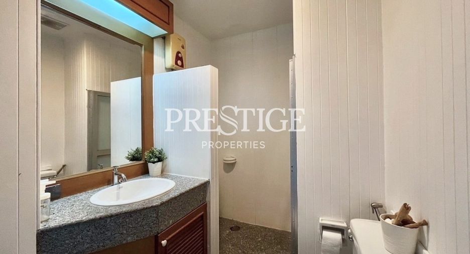 For rent 3 bedrooms condo in Na Jomtien, Pattaya