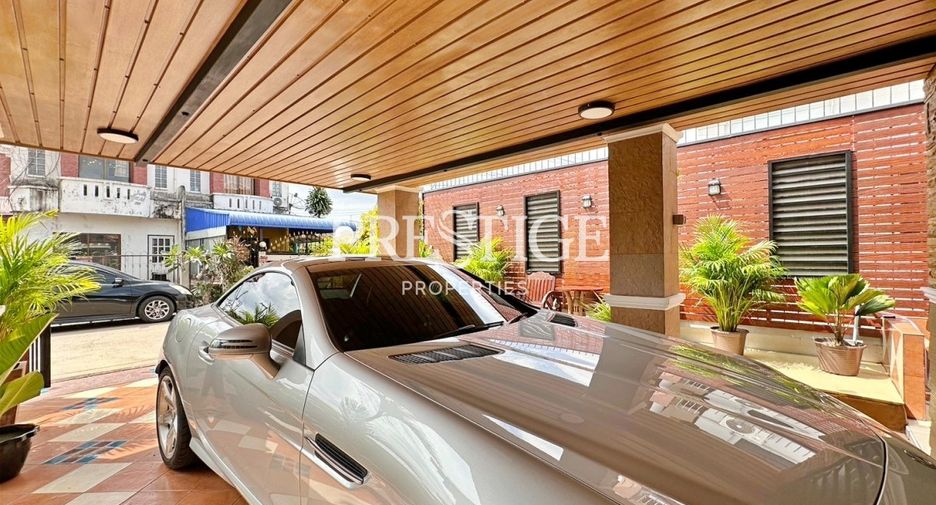 Casa en alquiler de 2 habitaciones en Bang Lamung, Chonburi