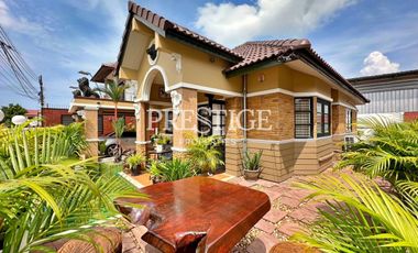 Casa en alquiler de 2 habitaciones en Bang Lamung, Chonburi