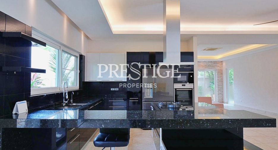 For rent 5 bedrooms house in Bang Lamung, Chonburi