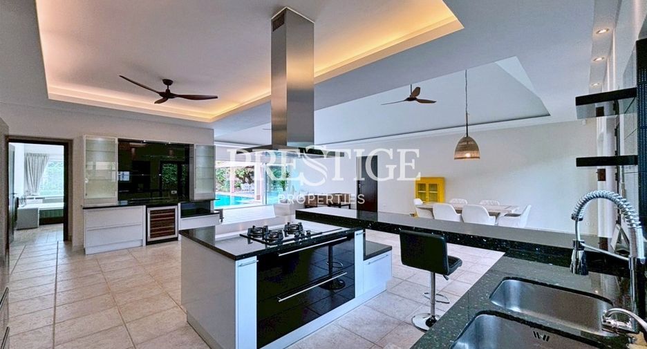 For rent 5 bedrooms house in Bang Lamung, Chonburi