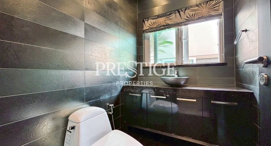 For rent 5 bedrooms house in Bang Lamung, Chonburi