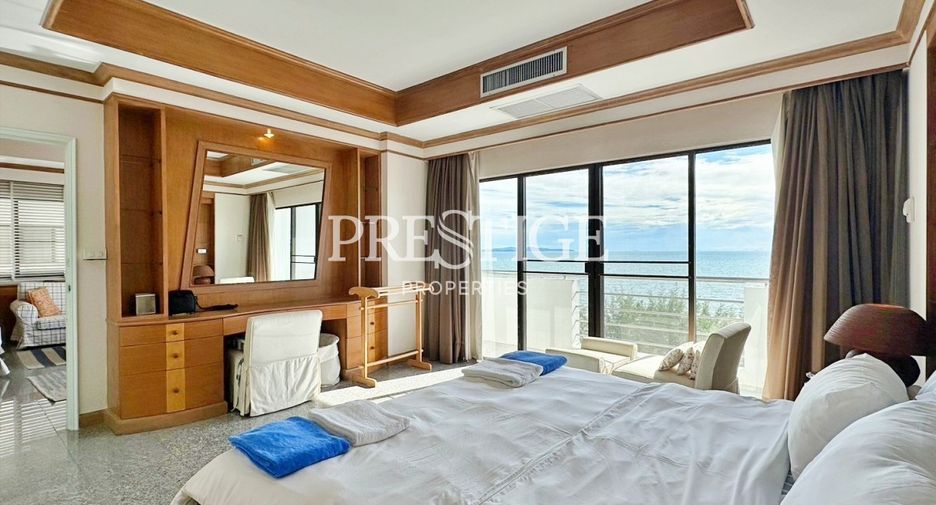 For rent 3 bedrooms condo in Na Jomtien, Pattaya