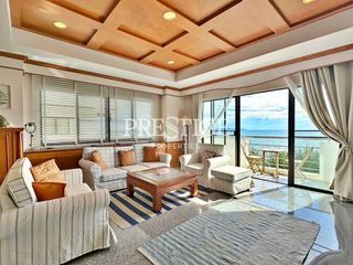 For rent 3 bedrooms condo in Na Jomtien, Pattaya