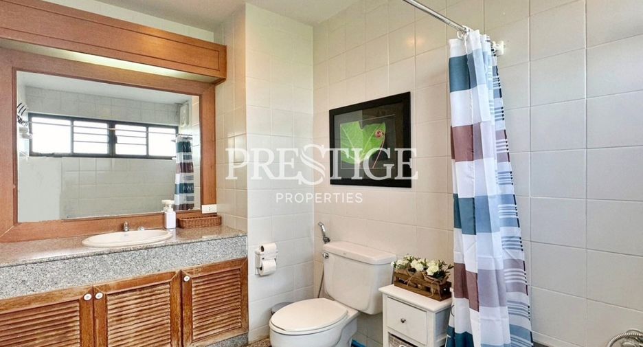 For rent 3 bedrooms condo in Na Jomtien, Pattaya
