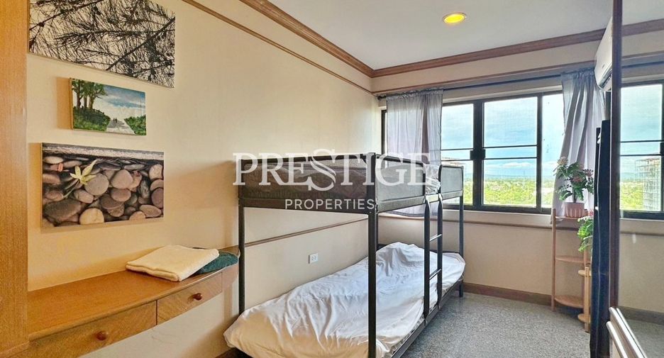 For rent 3 bedrooms condo in Na Jomtien, Pattaya