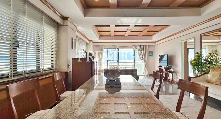For rent 3 bedrooms condo in Na Jomtien, Pattaya
