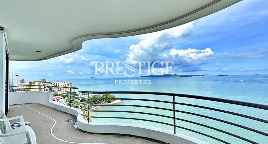 For rent 3 bedrooms condo in Bang Lamung, Chonburi