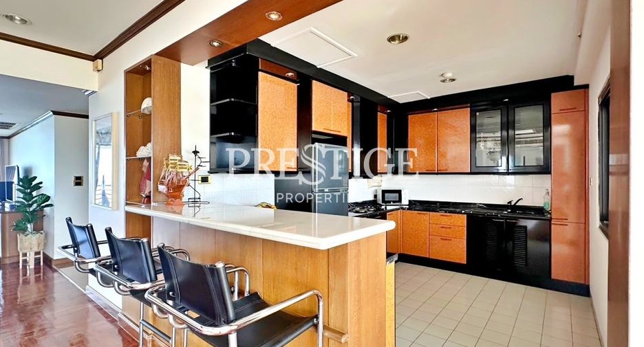 For rent 3 bedrooms condo in Bang Lamung, Chonburi