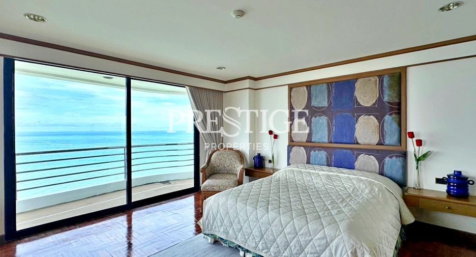 For rent 3 bedrooms condo in Bang Lamung, Chonburi