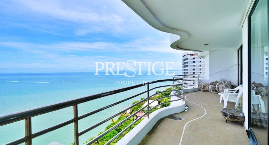 For rent 3 bedrooms condo in Bang Lamung, Chonburi