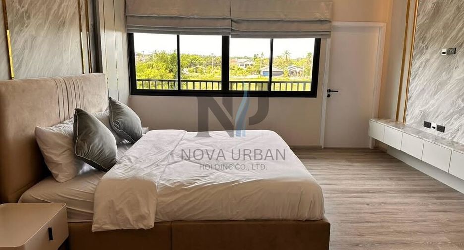 For sale 5 bedrooms villa in Huay Yai, Pattaya