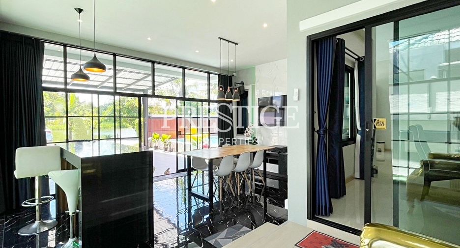 For rent 4 bedrooms house in Bang Lamung, Chonburi