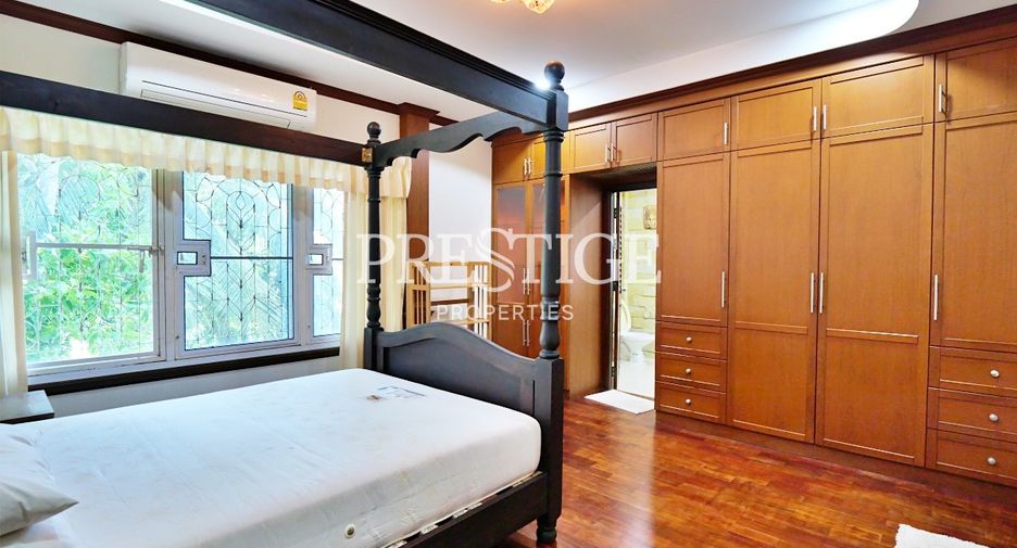 For rent 3 bedrooms house in Huay Yai, Pattaya