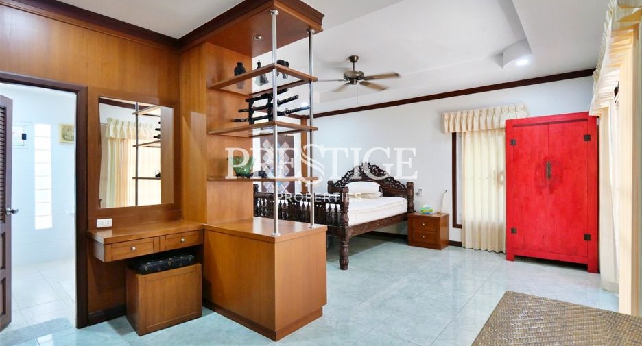 For rent 3 bedrooms house in Huay Yai, Pattaya