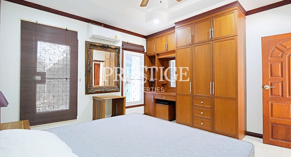 For rent 3 bedrooms house in Huay Yai, Pattaya