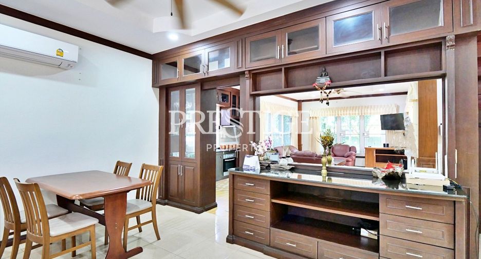 For rent 3 bedrooms house in Huay Yai, Pattaya