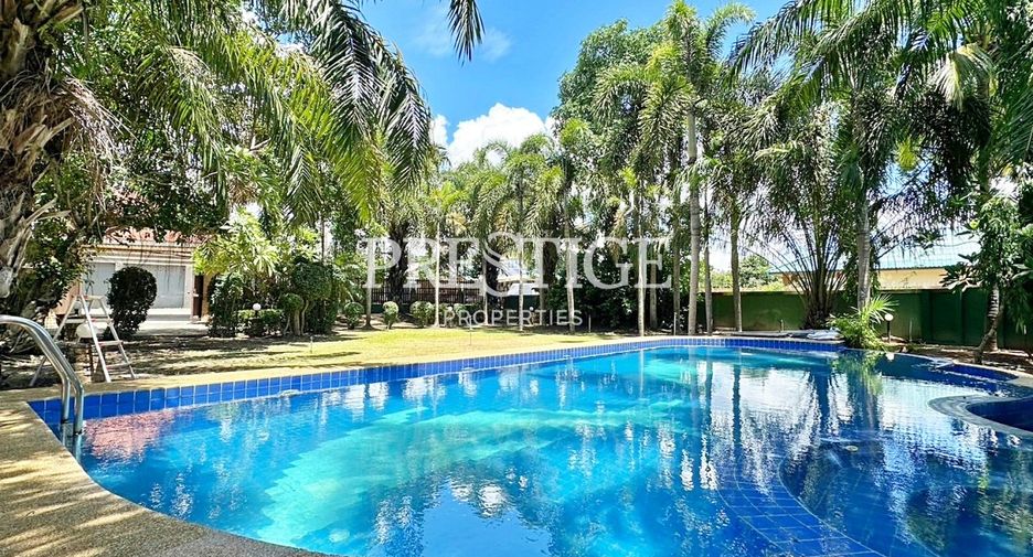 For rent 3 bedrooms house in Huay Yai, Pattaya
