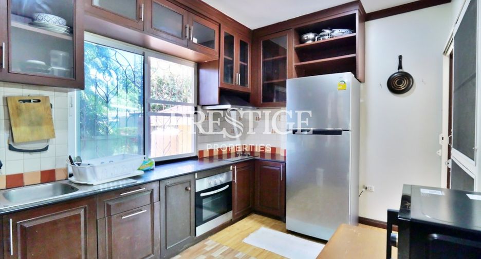 For rent 3 bedrooms house in Huay Yai, Pattaya