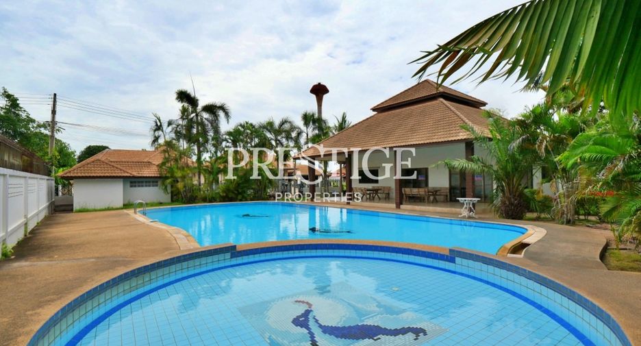 Casa en alquiler de 3 habitaciones en Bang Lamung, Chonburi