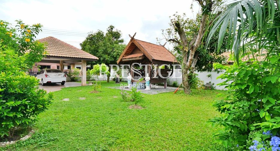 Casa en alquiler de 3 habitaciones en Bang Lamung, Chonburi