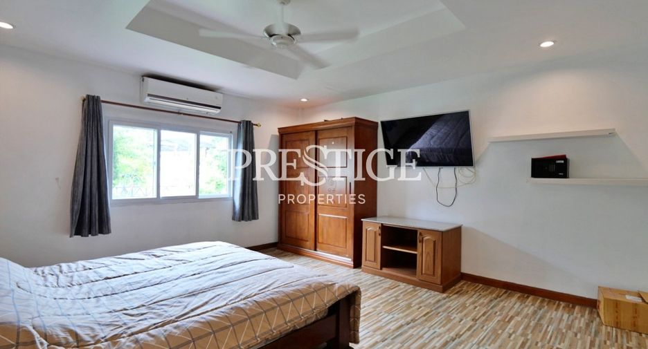 Casa en alquiler de 3 habitaciones en Bang Lamung, Chonburi