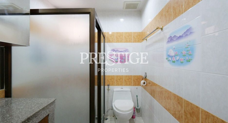 Casa en alquiler de 3 habitaciones en Bang Lamung, Chonburi