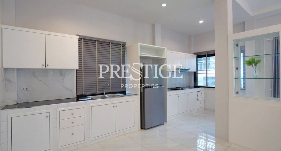 For rent 4 bedrooms house in Bang Lamung, Chonburi